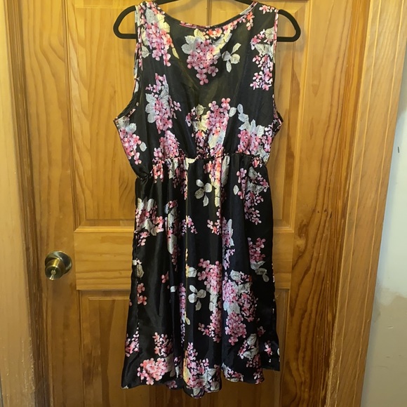 Hydrangea Dress - Picture 5 of 5